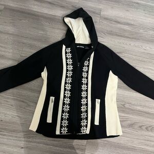 NILS skiwear Women's Black and White Zip-Up knit wool Sweater